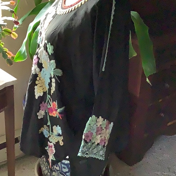 EUC Johnny Was Merielle Embroidered Top - Picture 4 of 7